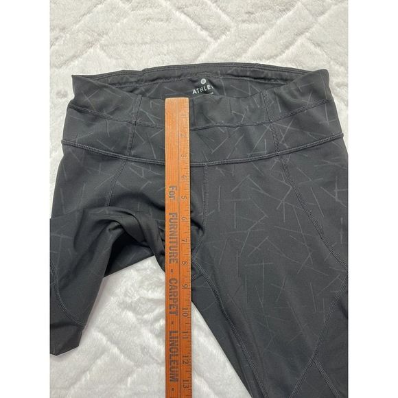 ATHLETA Women’s (S) Black Angle Aura Mesh Sonar Capri Patterned Leggings - Picture 6 of 6